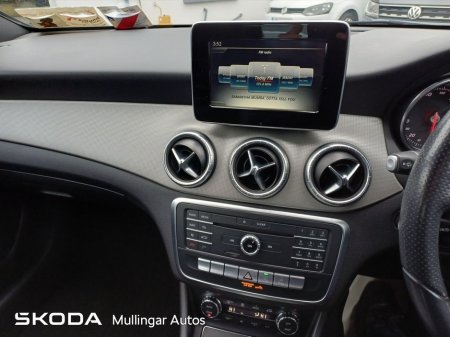 2018 Mercedes-Benz CLA Class CLA 220 D A/T €20,950 thumbnail