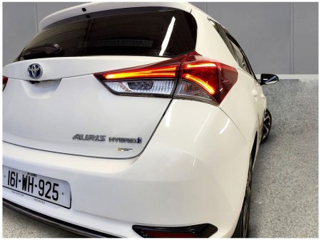 2016 Toyota Auris - thumbnail 5