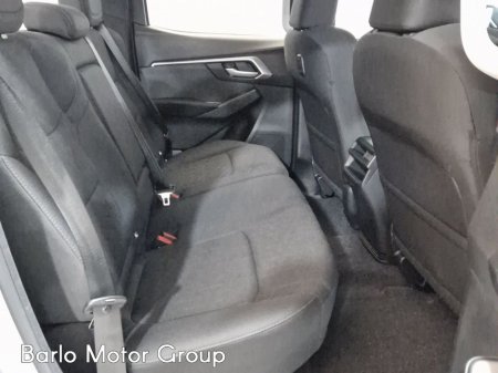 2026 Isuzu D-MAX - thumbnail 12