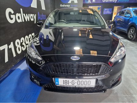 2018 Ford Focus - view 3