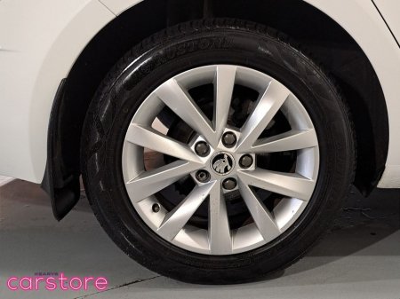 2019 Skoda Octavia - thumbnail 13