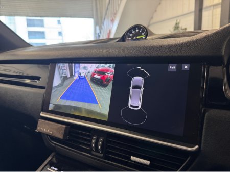 2019 Porsche Cayenne V6 E-HYBRID AUTO €59,899 thumbnail