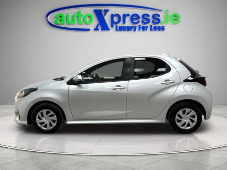 2021 Toyota Yaris - thumbnail 13