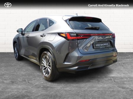 2024 Lexus NX 300 h PHEV Executive AWD €57,950 thumbnail