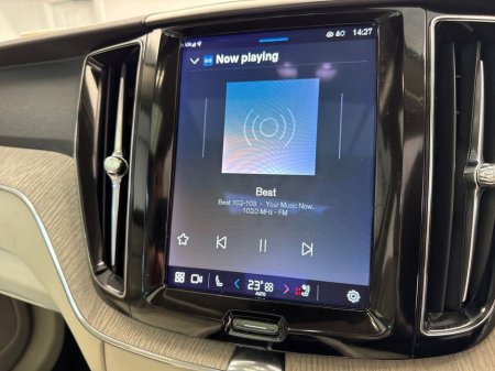 2023 Volvo XC60 - thumbnail 17