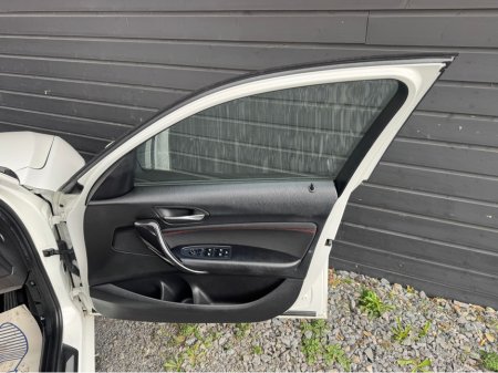 2014 BMW 1 Series - thumbnail 15