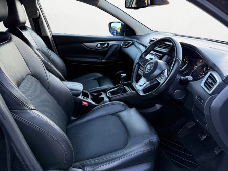 2017 Nissan Qashqai - thumbnail 5