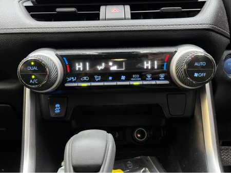 2022 Toyota Rav4 2022 TOYOTA RAV4 HYBRID X 2.5 AUTOMATIC / CRUISE CONTROL / REVERSE CAMERA thumbnail