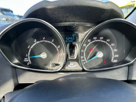 2016 Ford Fiesta ZETEC 1.25 60PS M5 5DR MCA 4DR thumbnail