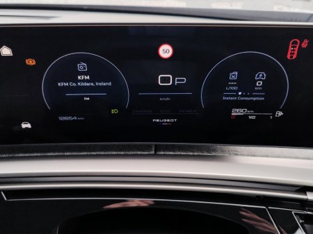 2025 Peugeot 3008 1.2 MHEV 145bhp eDCS6 Allure €41,500 thumbnail