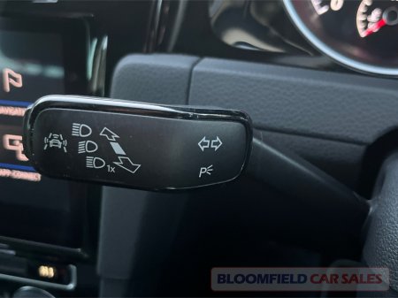 2017 Volkswagen Golf HIGHLINE , AUTO // LOW MILEAGE €17,950 thumbnail