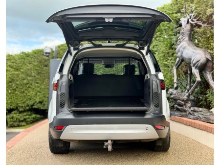 2021 Land Rover Discovery - view 4