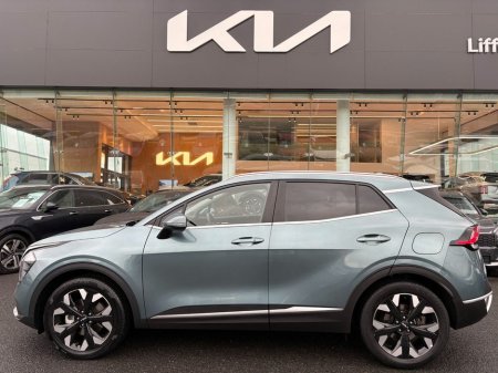 2023 Kia Sportage 1.6 K3 Plug in hybrid €35,995 thumbnail