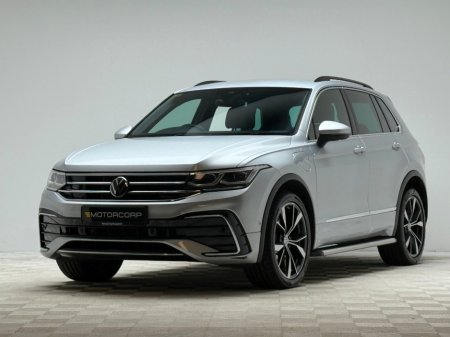 2023 Volkswagen Tiguan R-LINE 1.4 TSI PHEV DSG €37,990 thumbnail
