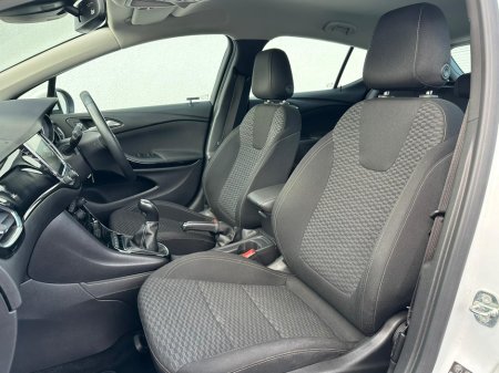 2018 Opel Astra - thumbnail 19