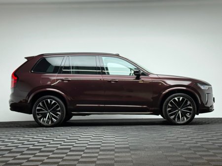 2025 Volvo XC90 PLUS T8 RECHARGE 2.0 PHEV AWD *7 SEATER* €81,990 thumbnail