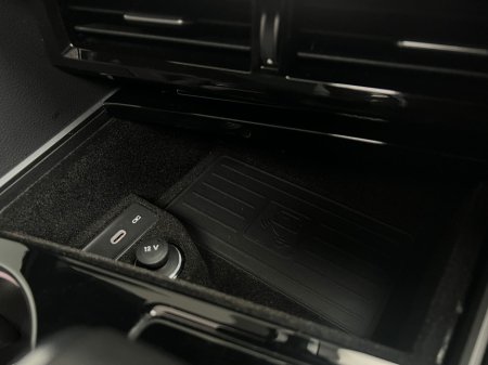 2025 Volkswagen Touareg - thumbnail 24