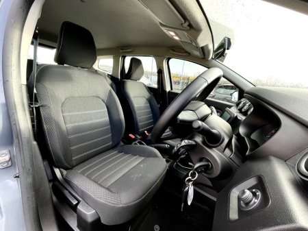 2024 Dacia Duster 1.5 Blue dCi 115 Expression €25,995 thumbnail