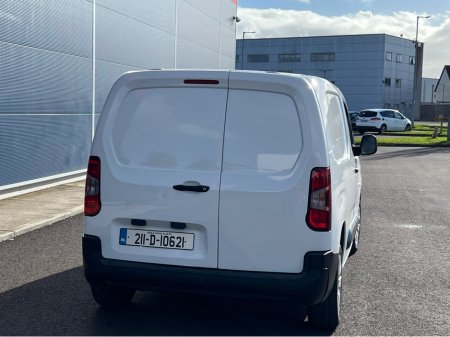 2021 Citroen Berlingo LX 1.5 BLUEHDI 75 S&S 650KG M €10,900 thumbnail