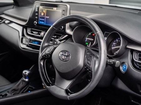 2022 Toyota C-HR ICON €22,950 thumbnail