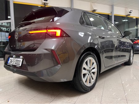 2024 Opel Astra AUTOMATIC DIESEL Best Value As New  **Finance Arranged/High Spec/Automatic www.bolands.ie Est.1955 €25,950 thumbnail