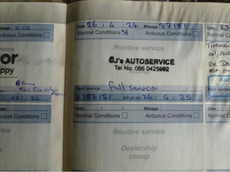 2016 Peugeot 2008 - thumbnail 31