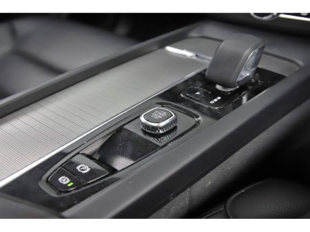 2023 Volvo XC60 - thumbnail 17