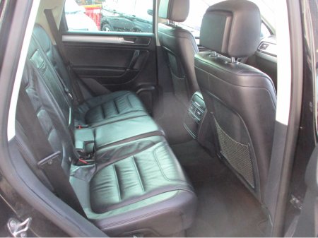 2018 Volkswagen Touareg CV 3.0 TDI 262B 262BHP V6 5DR AUTO €24,390 thumbnail