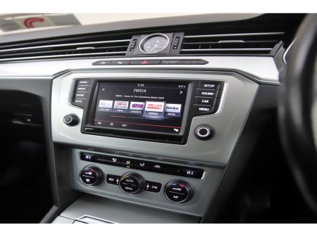 2016 Volkswagen Passat 1.6 TDI COMFORTLINE 120BHP M6F 6SPD €13,890 thumbnail