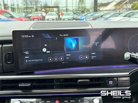 2024 Hyundai Santa Fe 1.6 PHEV 4WD Premium Calligraphy €58,950 thumbnail