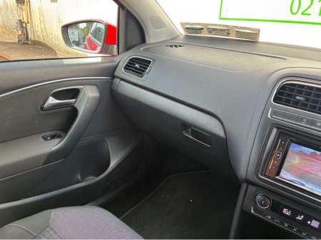 2016 Volkswagen Polo - thumbnail 23