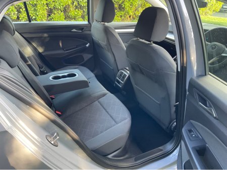 2022 Volkswagen Golf - thumbnail 27