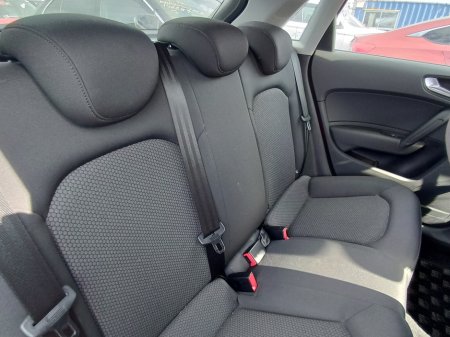 2016 Audi A1 - thumbnail 9