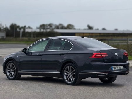 2017 Volkswagen Passat Volkswagen Passat 2017 GTE AUTO High Line €14,990 thumbnail