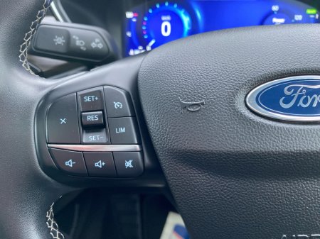 2023 Ford Kuga Vignale PHEV 225BHP... Panoramic Roof €36,500 thumbnail