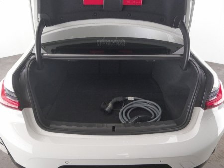 2025 BMW 3 Series - thumbnail 13