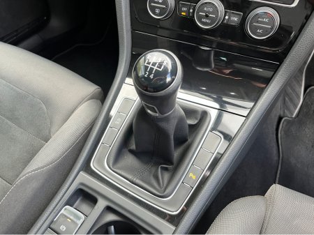 2019 Volkswagen Golf - thumbnail 17