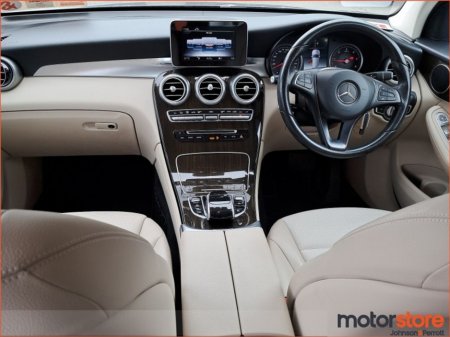 2018 Mercedes-Benz GLC Class - thumbnail 4