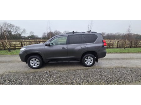 2019 Toyota Landcruiser LAND CRU LC LWB GX COMMERCIAL ** 1 OWNER IRISH VEHICLE ** MOTORWAY MILEAGE ** EXTEMEMLY WELL CARED FOR ** PRICE + VAT ** €23,500 thumbnail