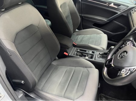 2018 Volkswagen Golf - thumbnail 10