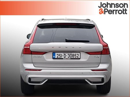 2025 Volvo XC60 T6 350bhp AWD PHEV Plus Dark (Panoramic Sunroof / 360 Camera / Heated Seats) €67,900 thumbnail