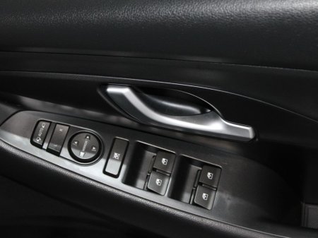 2017 Hyundai i30 i 30 Deluxe 5DR €12,450 thumbnail