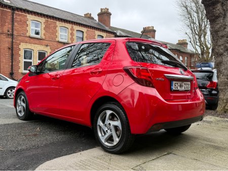 2015 Toyota Yaris - thumbnail 7