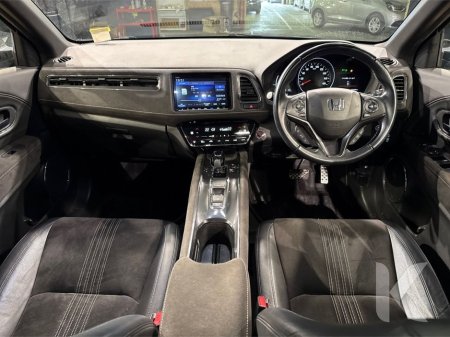 2021 Honda Vezel 1.5 HYBRID - RS EDITION - BLACK HALF LEATHER - PADDLE SHIFT - CRUISE CONTROL - FACTORY ALLOYS - €25,950 thumbnail