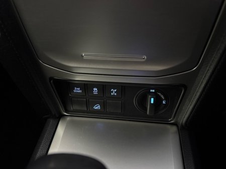 2023 Toyota Landcruiser - thumbnail 17