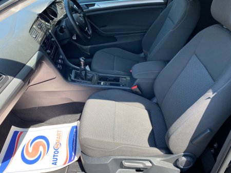 2019 Volkswagen Golf  €11,341 thumbnail