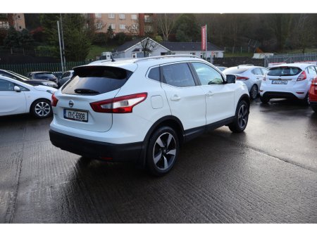 2017 Nissan Qashqai SV PREMIUM  Low Mileage Huge Spec €15,495 thumbnail