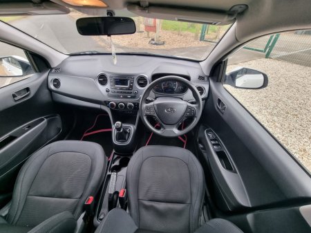 2017 Hyundai i10 - thumbnail 14