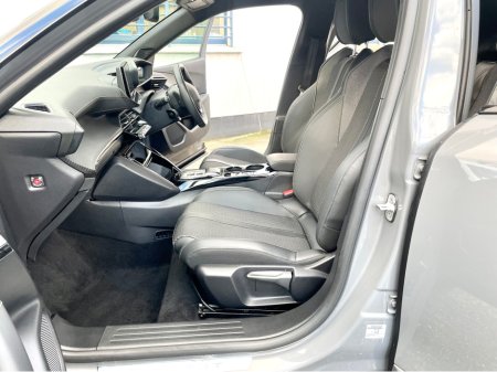 2024 Peugeot 2008 E2008 GT-LINE 50KWH 136BHP AUTO 5DR HATCHBACK €24,950 thumbnail