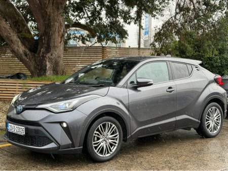 2023 Toyota C-HR HYBRID..Keyless Entry..Apple CarPlay €22,750 thumbnail